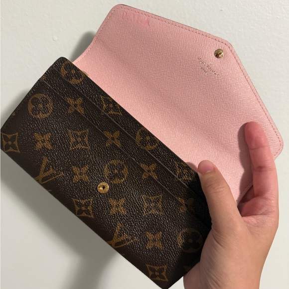 Louis vuitton sarah wallet (Sold) - Picture 6 of 9